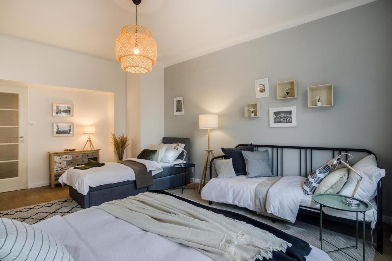 Apt In Prague Charles Bridge 1Km By Michal&Friends 外观 照片