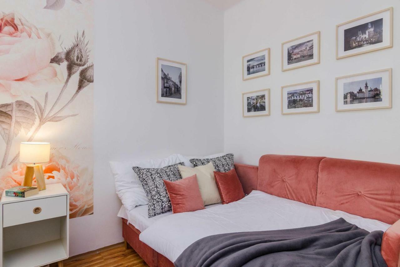 Apt In Prague Charles Bridge 1Km By Michal&Friends 外观 照片